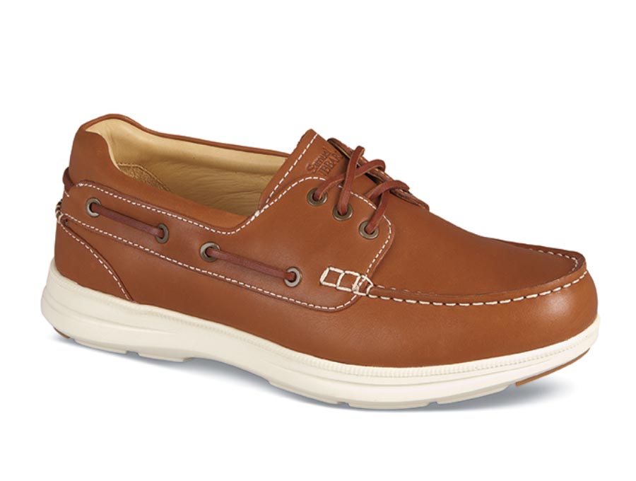 endeavor waxed leather boat shoe